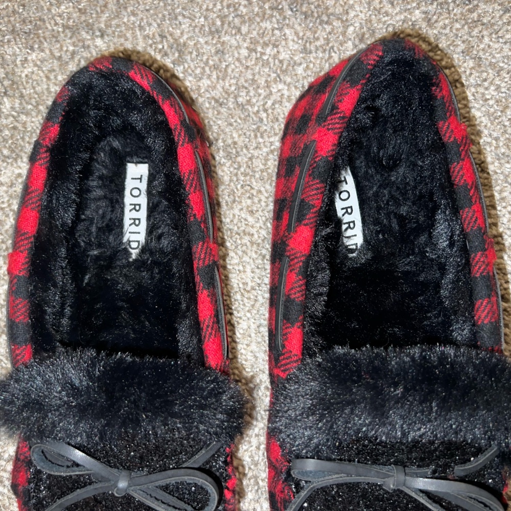 Torrid Faux Fur Slippers - Picture 8 of 8